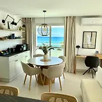 La Calma - Seafront Penthouse Apartamento *