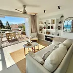 La Calma - Seafront Penthouse Apartamento *