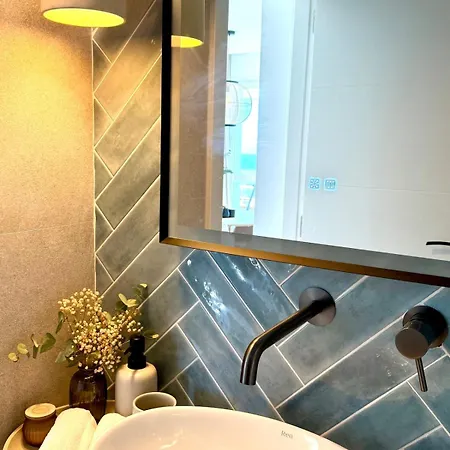 La Calma - Seafront Penthouse Apartment